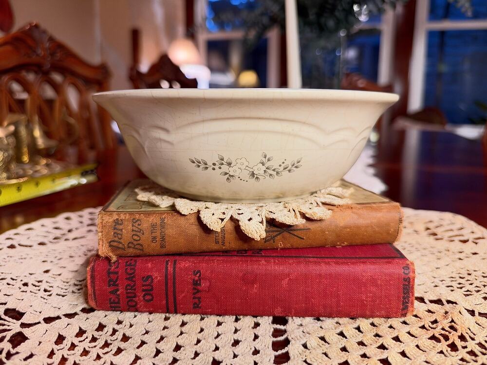 Pfaltzgraff Heirloom Bowls - Set of 2